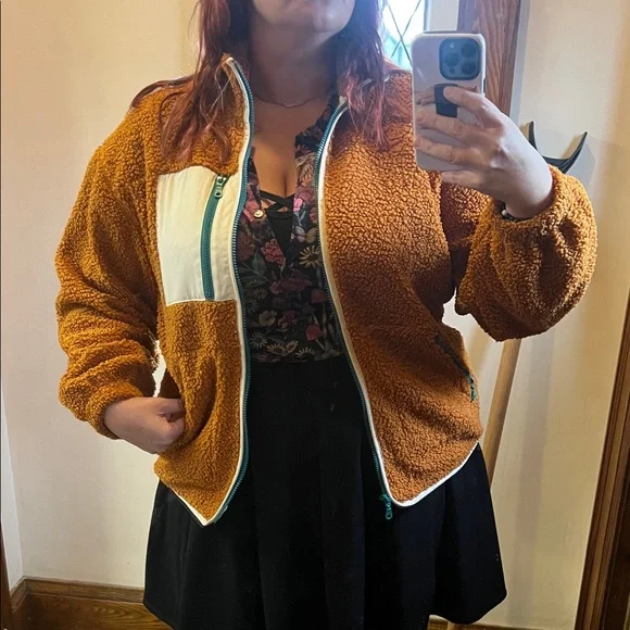 Universal Thread Teddy Jacket - Picture 6 of 6